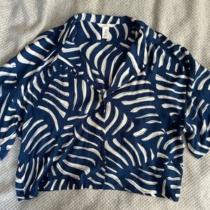 H&M Navy and White Patterned Button-Up Shirt